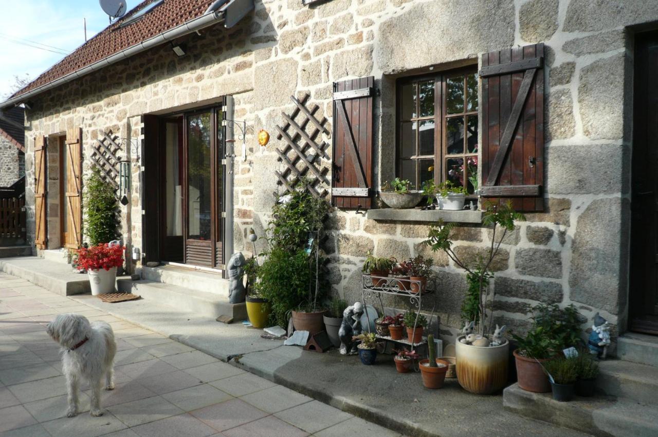 Le Petit Papillon Bed and Breakfast Eymoutiers  Buitenkant foto